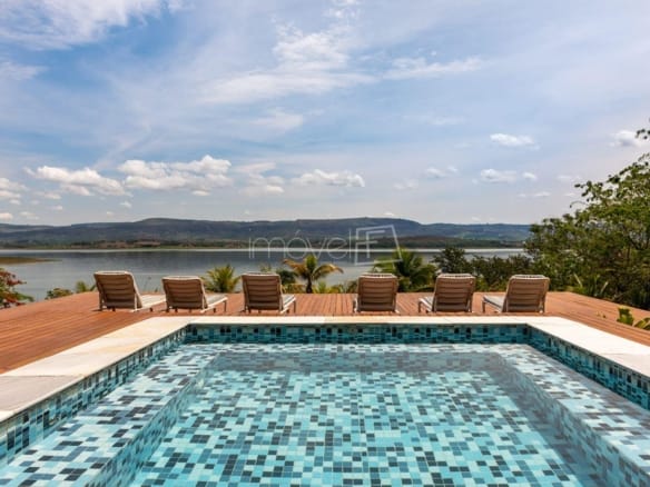 Sítio para Venda com 10 quartos, em Delfinópolis com 1400m²