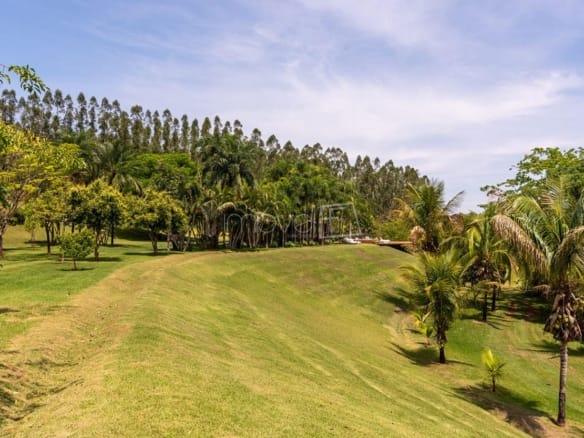 Sítio para Venda com 10 quartos, em Delfinópolis com 1400m²