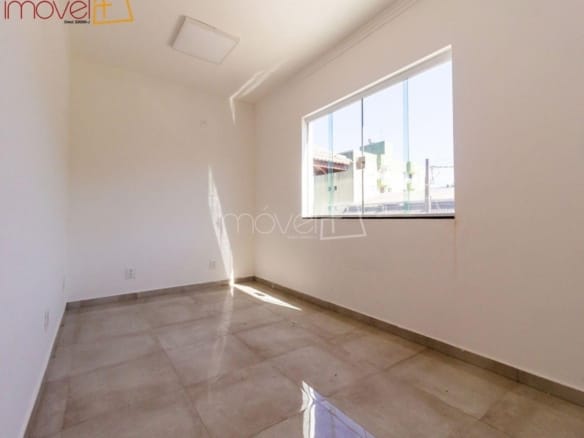 Galpão para Venda com  quartos, em Tabatinga com 538m²