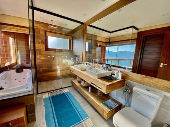 Casa de Condomínio para Venda com 9 quartos, em Ilhabela com 905m²