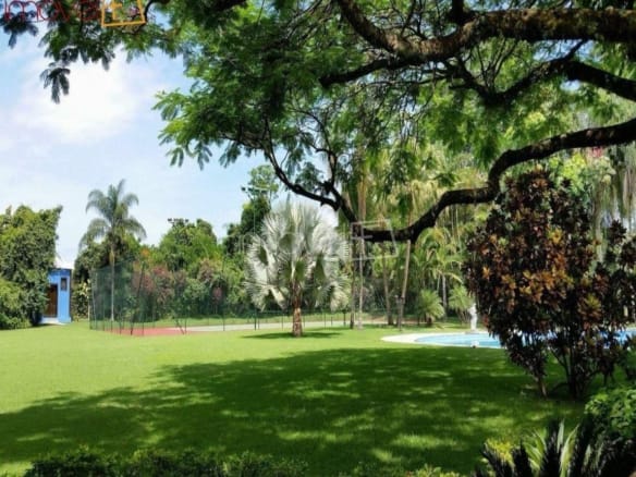 Fazenda para Venda com 6 quartos, em Santo Antônio de Posse com 357000m²
