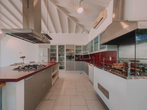 Casa de Condomínio para Venda com 5 quartos, em Alphaville Residencial Dois com 1000m²