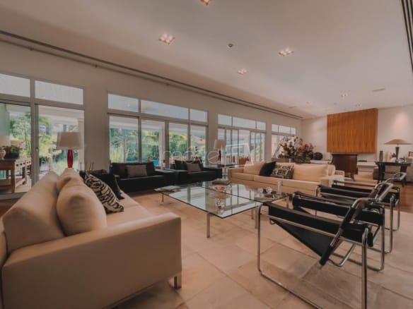 Casa de Condomínio para Venda com 5 quartos, em Alphaville Residencial Dois com 1000m²