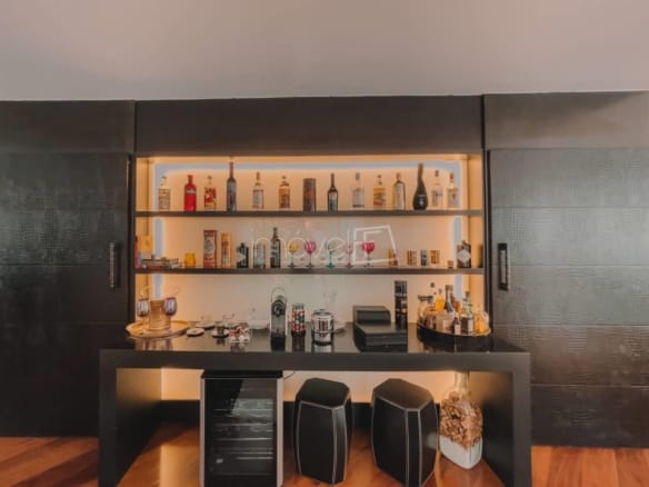 Casa de Condomínio para Venda com 5 quartos, em Alphaville Residencial Dois com 1000m²