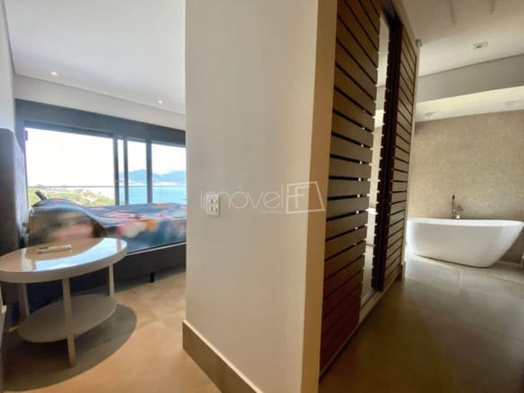 Casa de Condomínio para Venda com 4 quartos, em Ilhabela com 300m²