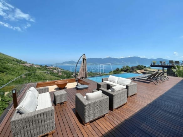 Casa de Condomínio para Venda com 4 quartos, em Ilhabela com 300m²