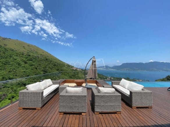 Casa de Condomínio para Venda com 4 quartos, em Ilhabela com 300m²