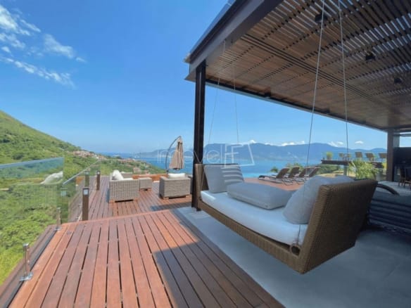 Casa de Condomínio para Venda com 4 quartos, em Ilhabela com 300m²