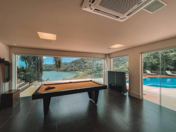 Casa de Condomínio para Venda com 4 quartos, em PRAIA VERMELHA DO SUL com 1200m²