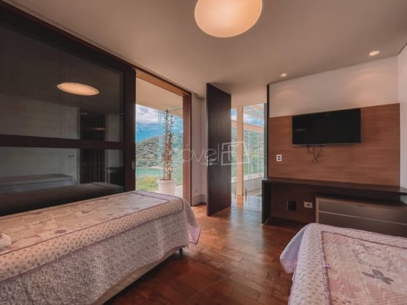 Casa de Condomínio para Venda com 4 quartos, em PRAIA VERMELHA DO SUL com 1200m²