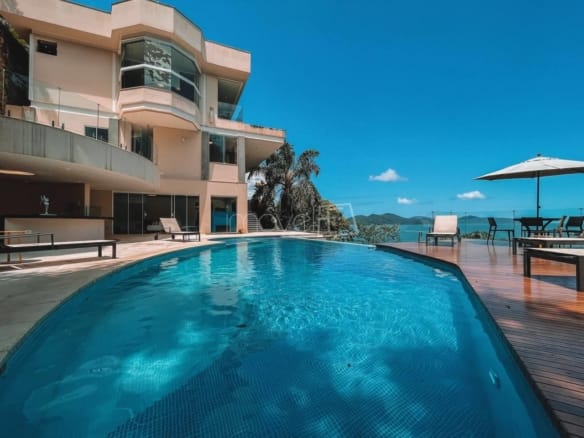 Casa de Condomínio para Venda com 4 quartos, em PRAIA VERMELHA DO SUL com 1200m²