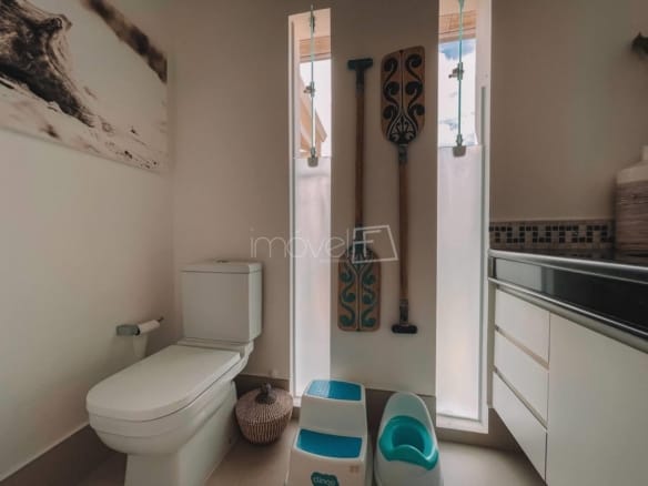 Casa de Condomínio para Venda com 4 quartos, em Itaguá com 400m²