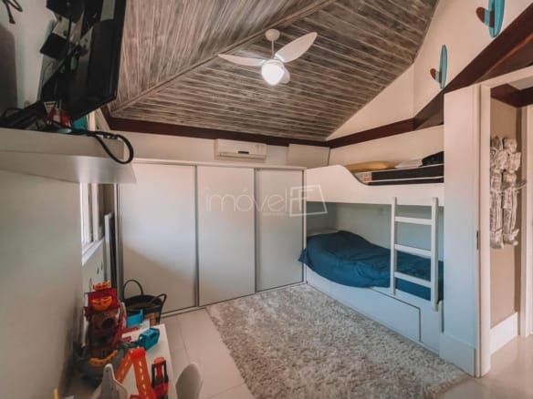 Casa de Condomínio para Venda com 4 quartos, em Itaguá com 400m²