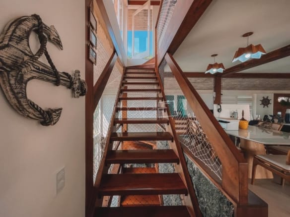 Casa de Condomínio para Venda com 4 quartos, em Itaguá com 400m²
