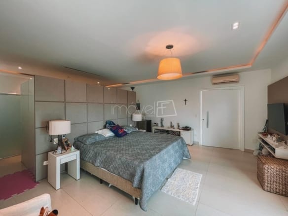 Casa de Condomínio para Venda com 6 quartos, em Ponta das Toninhas com 500m²