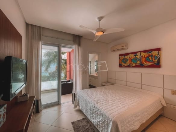 Casa de Condomínio para Venda com 6 quartos, em Ponta das Toninhas com 500m²
