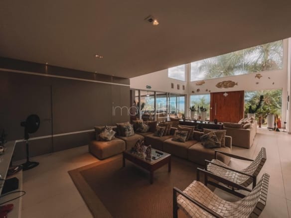 Casa de Condomínio para Venda com 6 quartos, em Ponta das Toninhas com 500m²