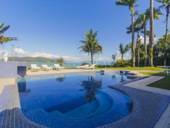 Casa no Condomínio Costa Verde Tabatinga com 4 quartos, na Praia de Tabatinga com 424m²