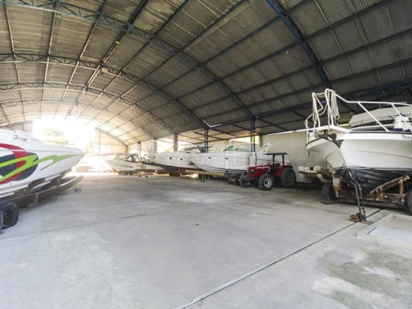 Ponto Comercial para Venda em Jardim Porto Novo com 3404m²