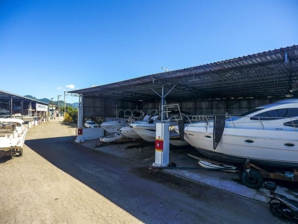 Ponto Comercial para Venda em Barranco Alto com 2474m²