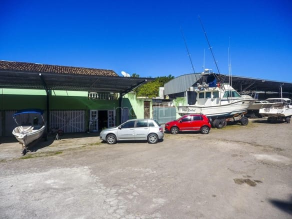 Ponto Comercial para Venda em Barranco Alto com 2474m²