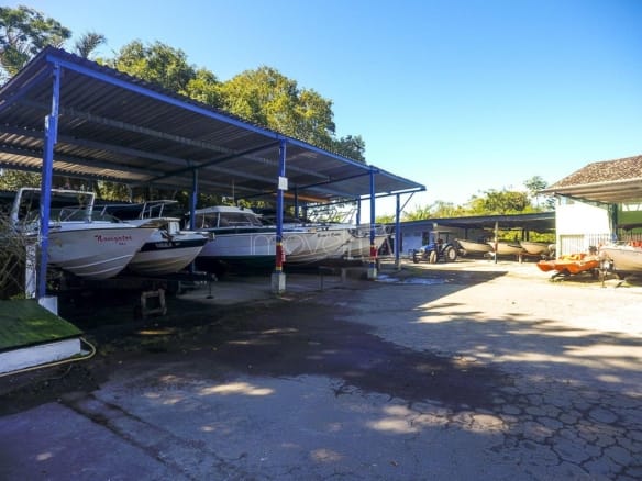 Ponto Comercial para Venda em Barranco Alto com 2474m²