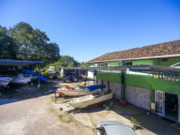 Ponto Comercial para Venda em Barranco Alto com 2474m²
