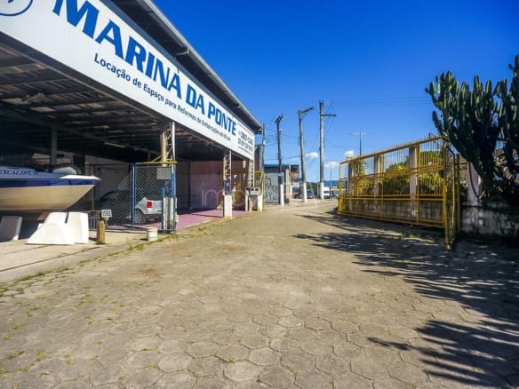 Ponto Comercial para Venda em Barranco Alto com 2474m²