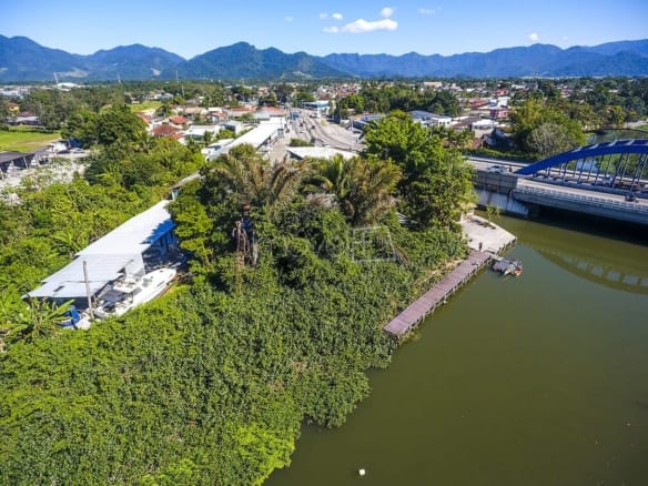 Ponto Comercial para Venda em Barranco Alto com 2474m²