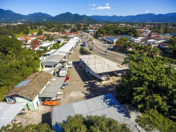 Ponto Comercial para Venda em Barranco Alto com 2474m²