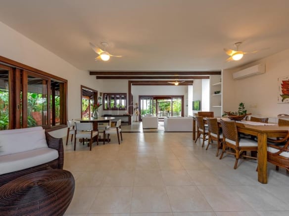 Casa para Venda com 5 quartos, em MARESIAS com 507m²
