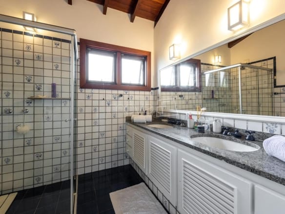 Casa para Venda com 5 quartos, em MARESIAS com 507m²