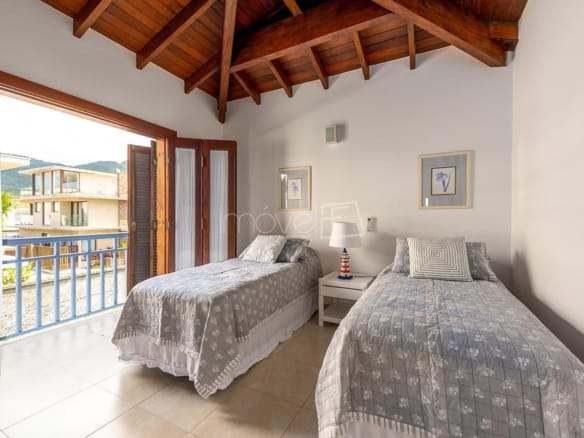 Casa para Venda com 5 quartos, em MARESIAS com 507m²