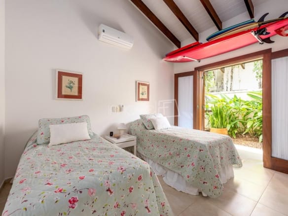 Casa para Venda com 5 quartos, em MARESIAS com 507m²