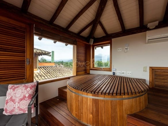 Casa de Condomínio para Venda com 5 quartos, em Barra do Una com 293m²