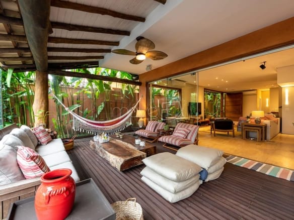Casa de Condomínio para Venda com 5 quartos, em Barra do Una com 293m²