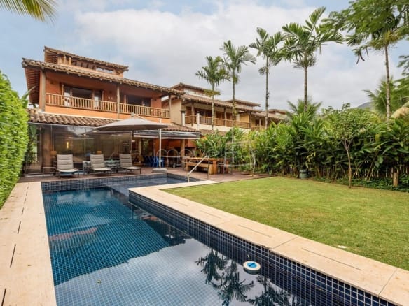 Casa de Condomínio para Venda com 5 quartos, em Barra do Una com 293m²