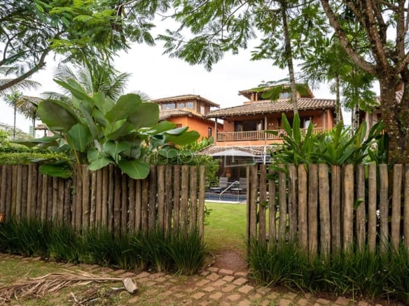 Casa de Condomínio para Venda com 5 quartos, em Barra do Una com 293m²