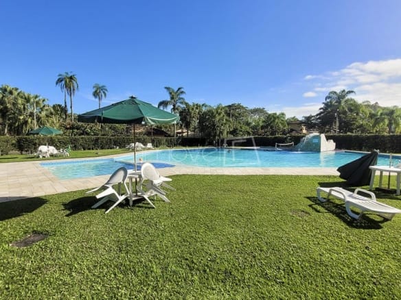 Casa de Condomínio para Venda com 6 quartos, em Camburi com 230m²