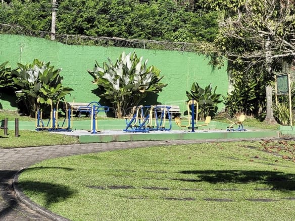 Casa de Condomínio para Venda com 6 quartos, em Camburi com 230m²