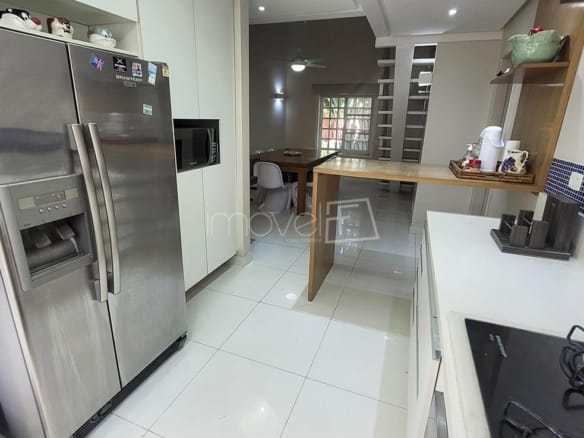 Casa de Condomínio para Venda com 6 quartos, em Camburi com 230m²