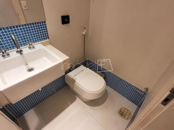 Casa de Condomínio para Venda com 6 quartos, em Camburi com 230m²