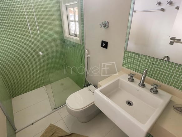 Casa de Condomínio para Venda com 6 quartos, em Camburi com 230m²