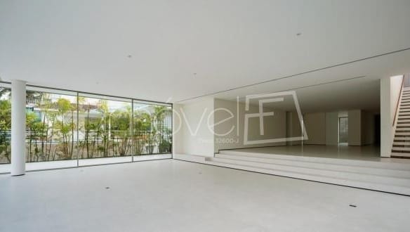 Casa de Condomínio para Venda com 5 quartos, em Tamboré com 1100m²