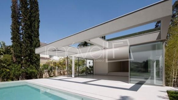 Casa de Condomínio para Venda com 5 quartos, em Tamboré com 1100m²
