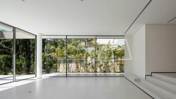 Casa de Condomínio para Venda com 5 quartos, em Tamboré com 1100m²