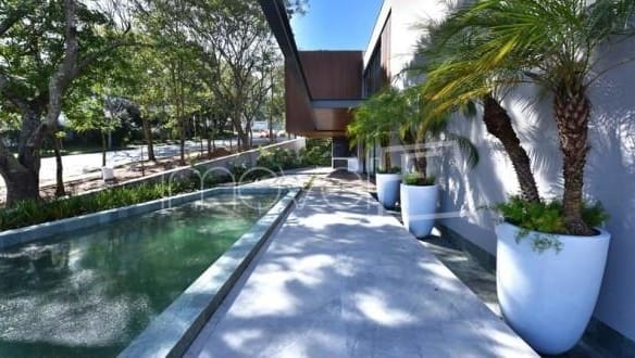 Casa de Condomínio para Venda com 4 quartos, em Tamboré com 537m²