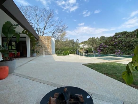 Casa de Condomínio para Venda com 4 quartos, em Tamboré com 692m²
