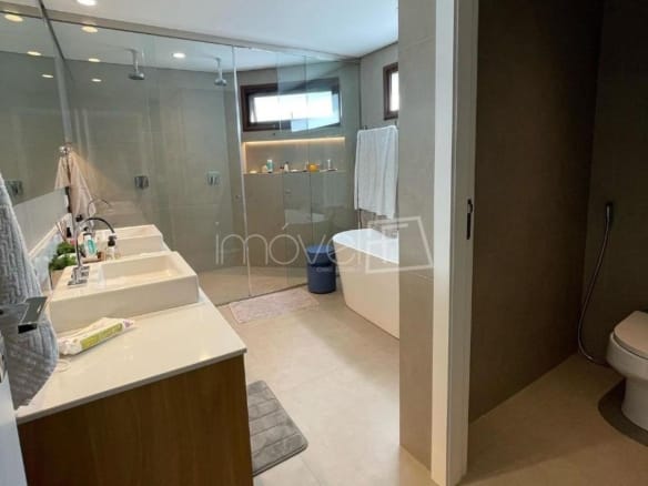 Casa de Condomínio para Venda com 4 quartos, em Tamboré com 692m²