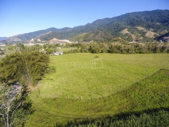 Terreno para Venda em Jaraguá com 600m²